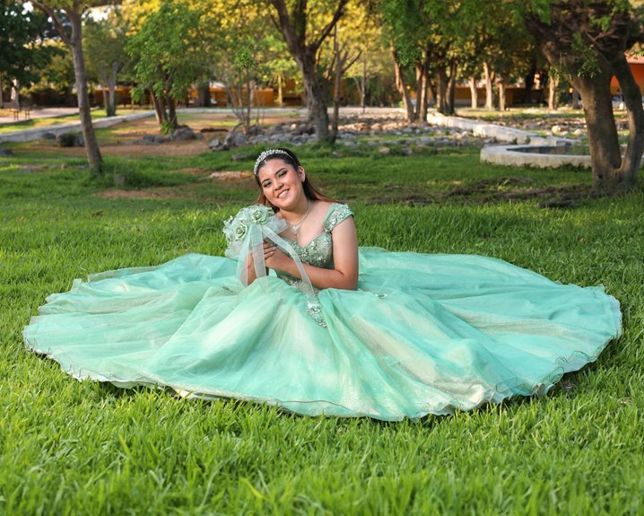 quincea era dressing guide details